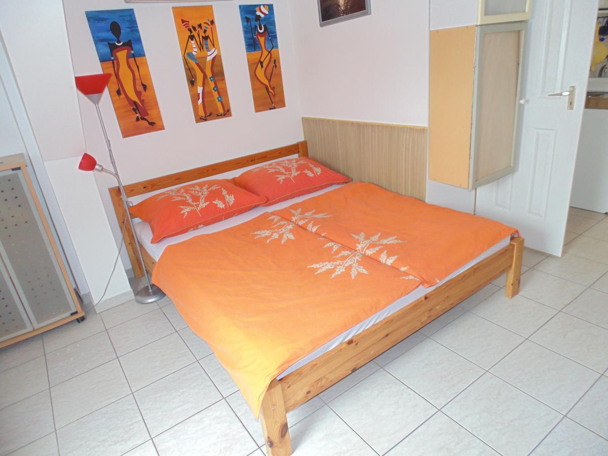 Almos Apartman Сиофок Екстериор снимка