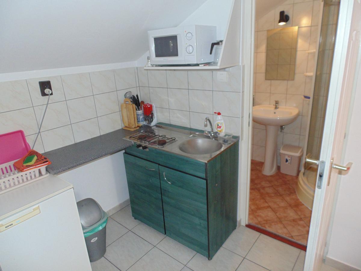 Almos Apartman Сиофок Екстериор снимка