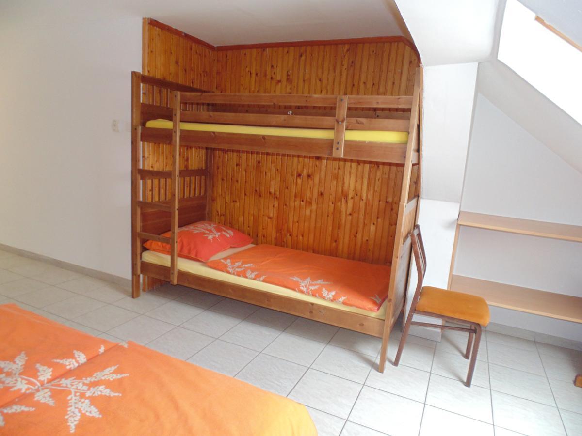 Almos Apartman Сиофок Екстериор снимка